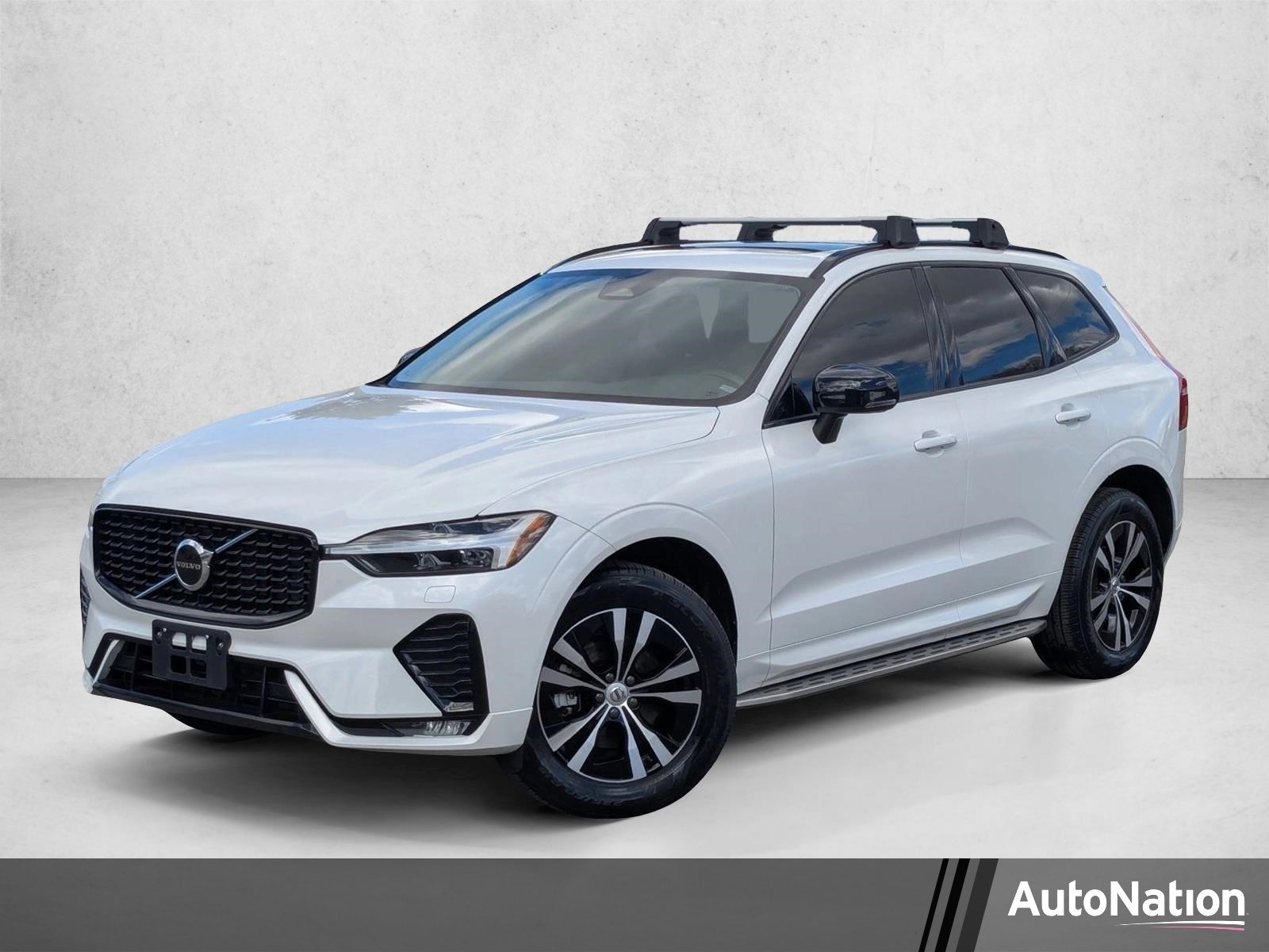 2024 Volvo XC60 B5 Core Dark Theme AWD's photo