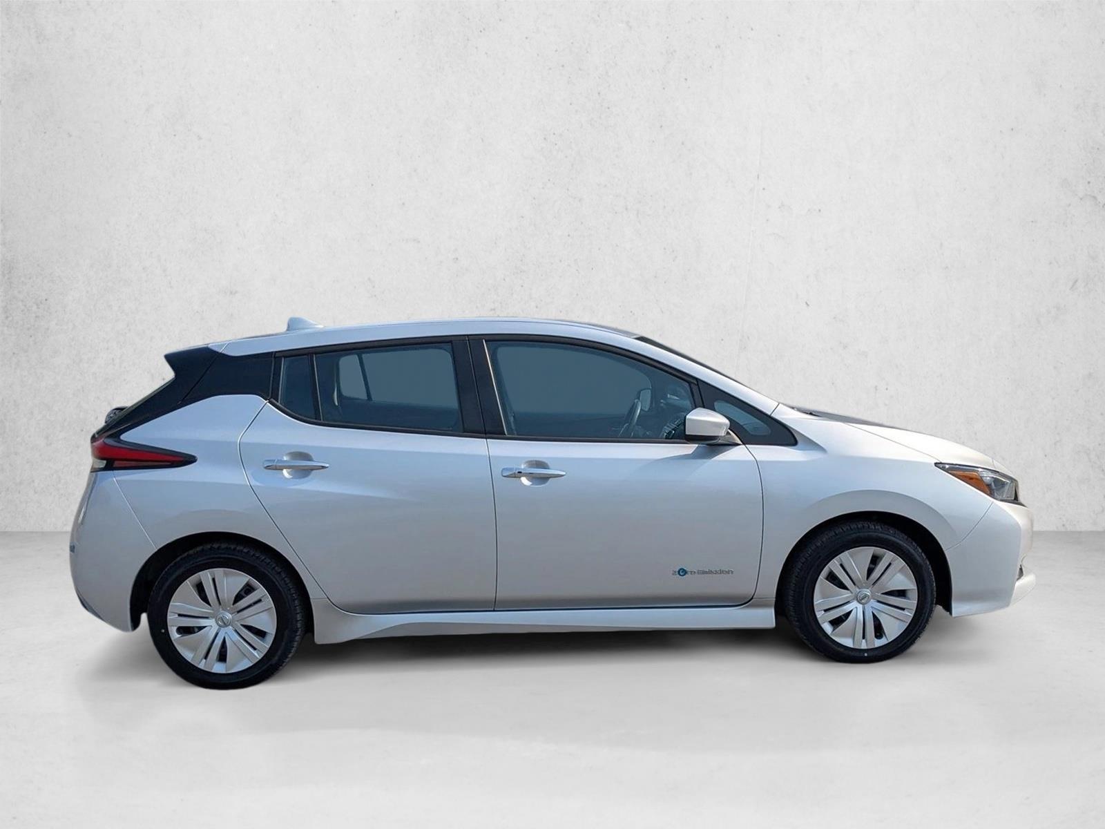 2019 Nissan Leaf S photo 4