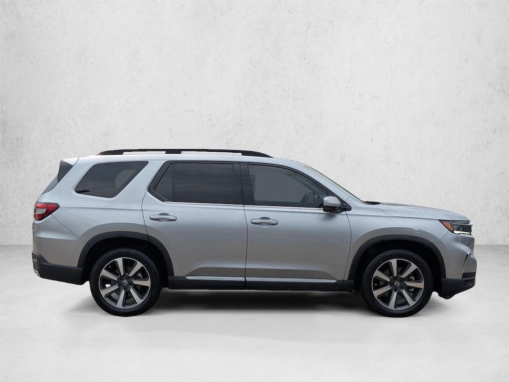 Used 2023 Honda Pilot Elite SUV