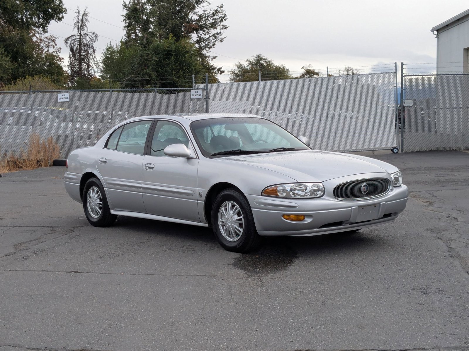 2003 Buick LeSabre Custom photo 2