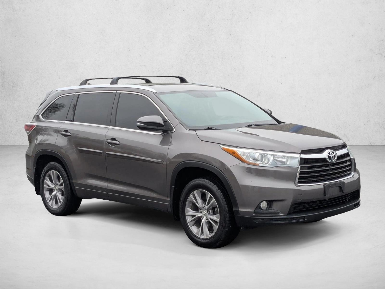 2015 Toyota Highlander XLE photo 3