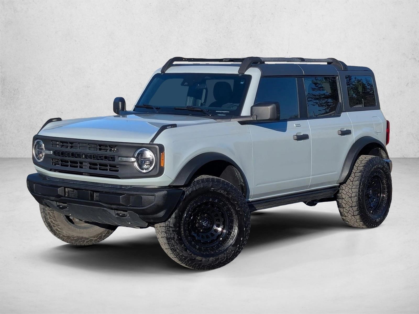 2022 Ford Bronco 4-Door Base's photo