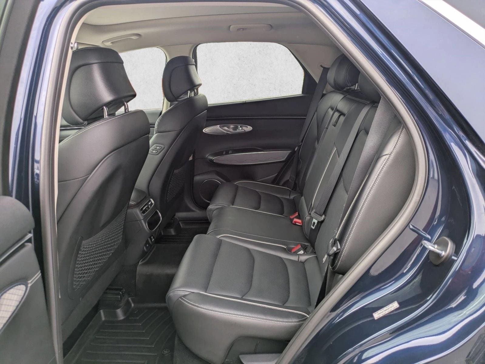 2022 GENESIS GV70 Standard - Photo 27