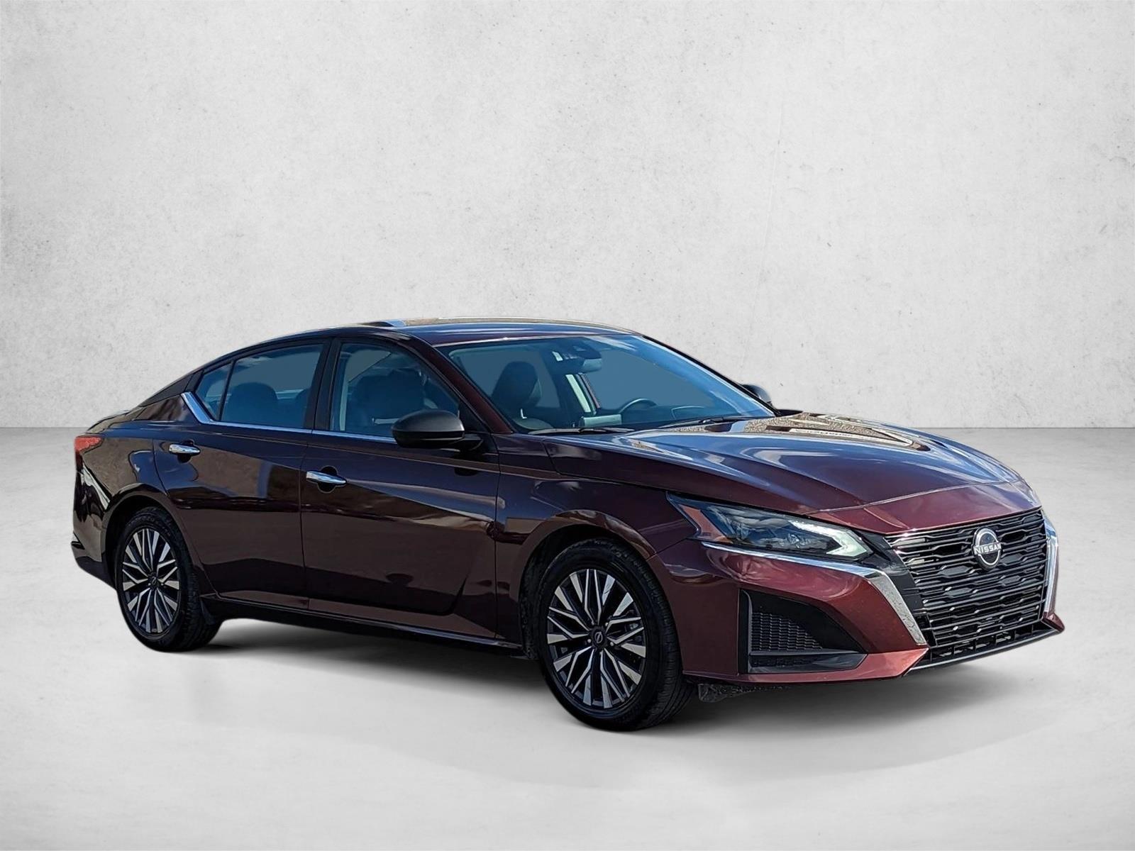 2024 Nissan Altima 2.5 SV photo 3