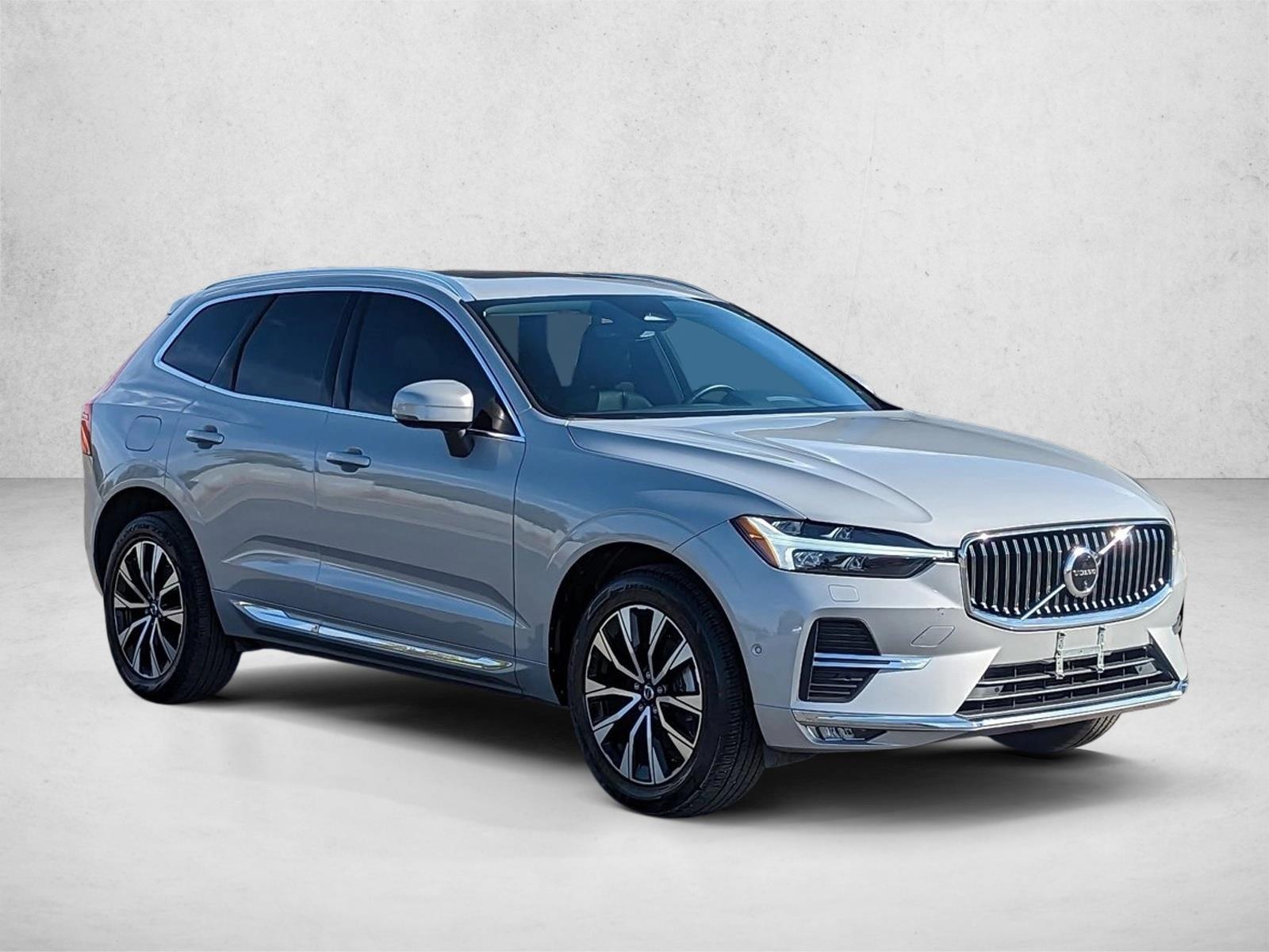 2023 Volvo XC60 B5 Plus photo 3