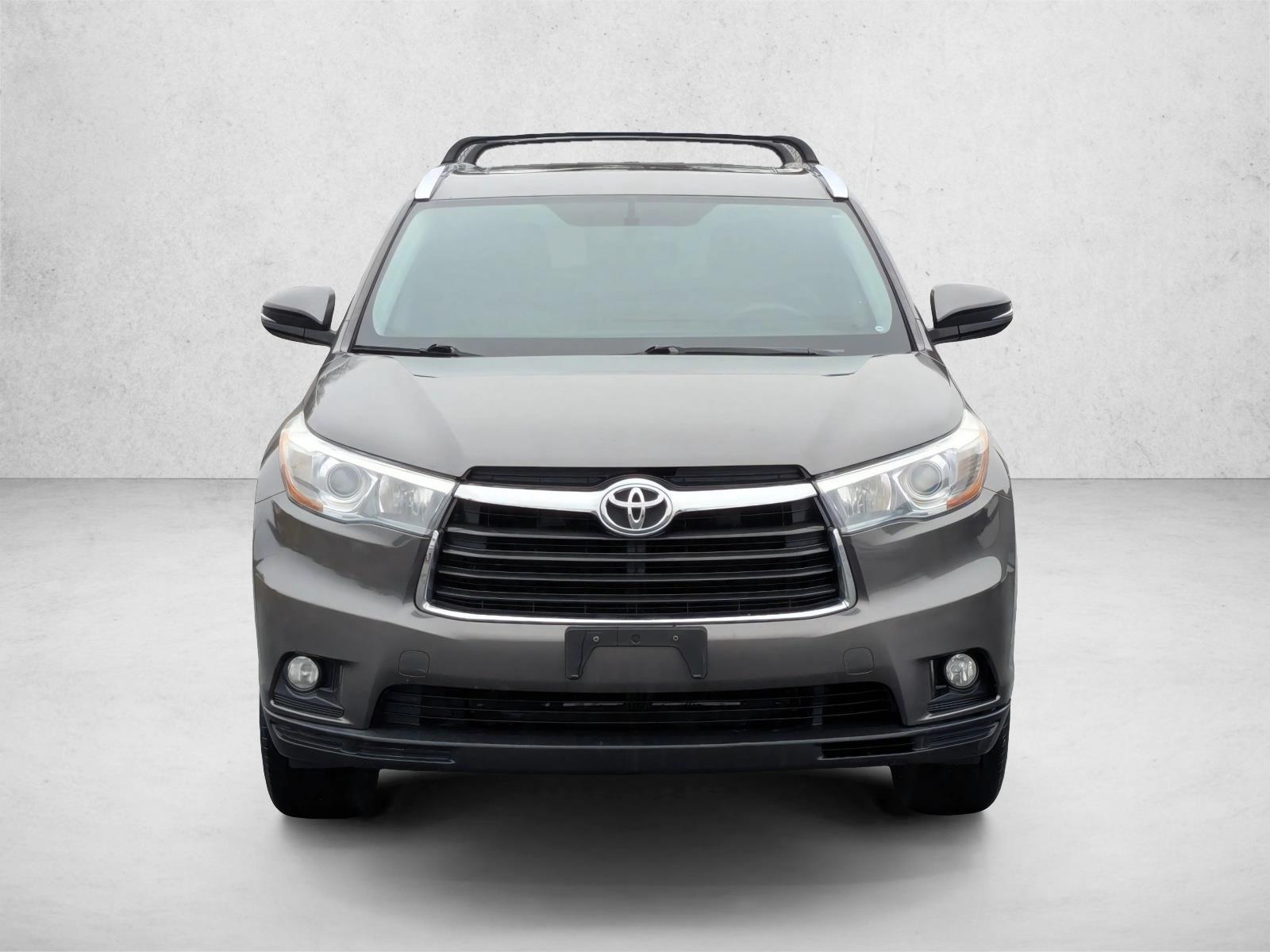 2015 Toyota Highlander XLE photo 2