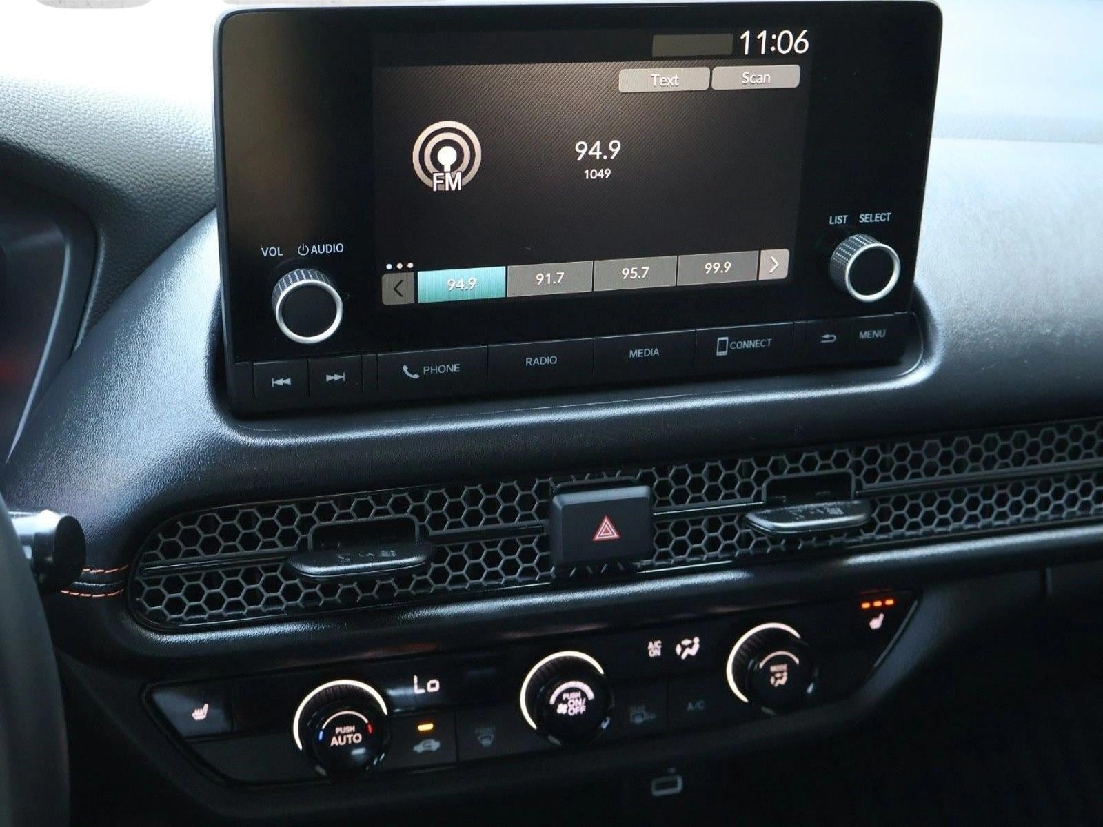 2025 Honda HR-V Sport - Photo 18
