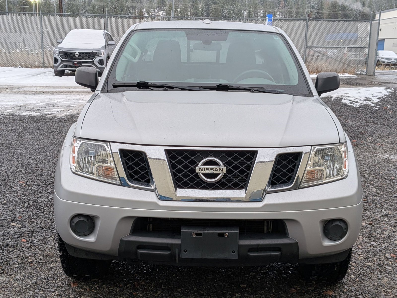 2018 Nissan Frontier Crew Cab SV photo 2
