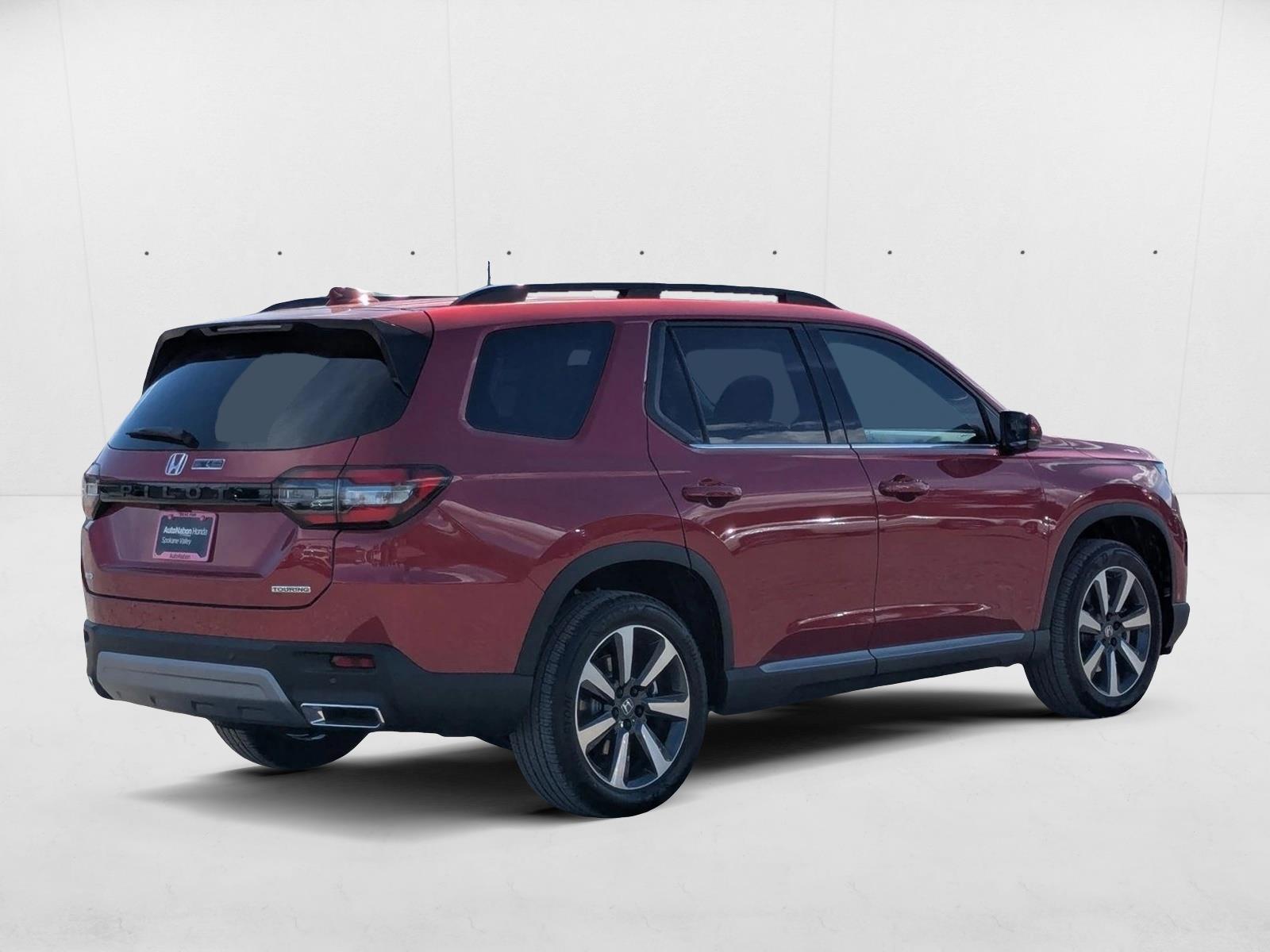 2025 Honda Pilot Touring photo 2