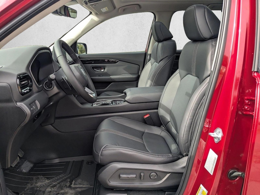 New 2025 Honda Pilot Touring SUV