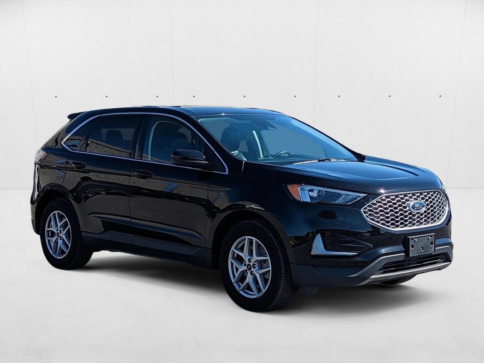 2024 Ford Edge SEL photo 3