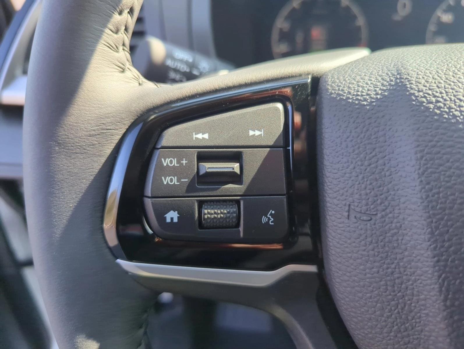 2026 Honda Odyssey Touring - Photo 13