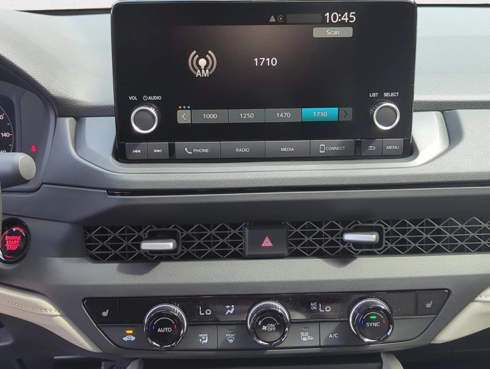 2025 Honda Accord SE - Photo 13