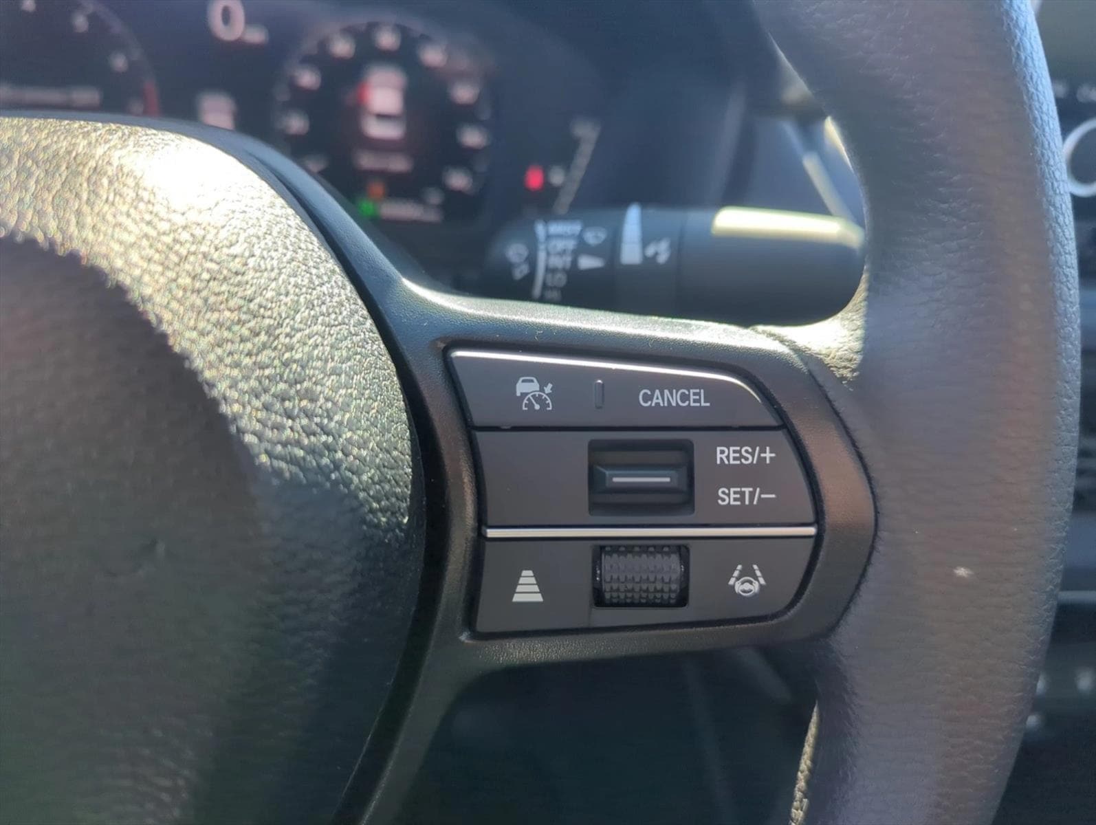 2025 Honda Accord SE - Photo 14
