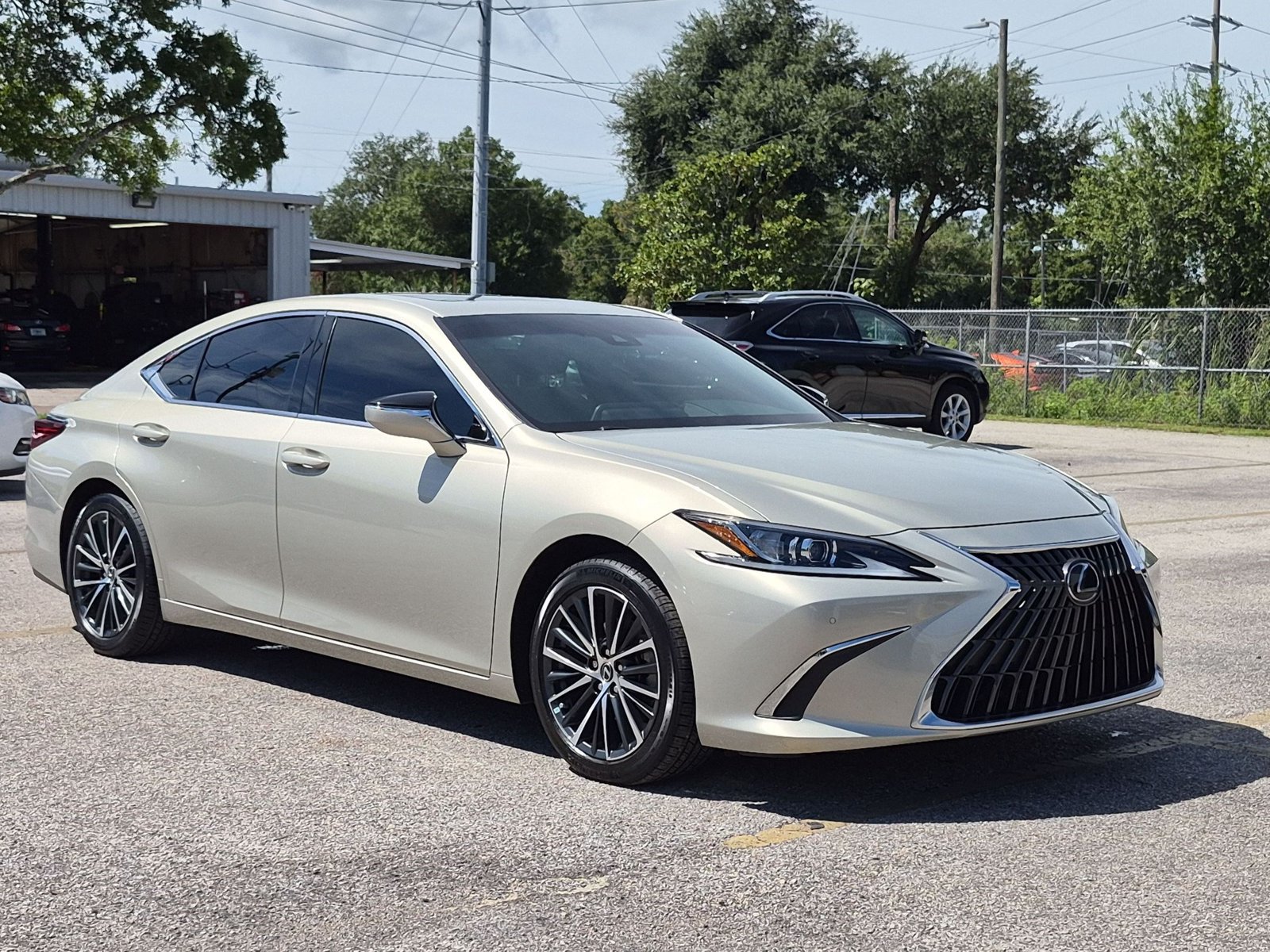Used 2022 Lexus ES 350 Sedan