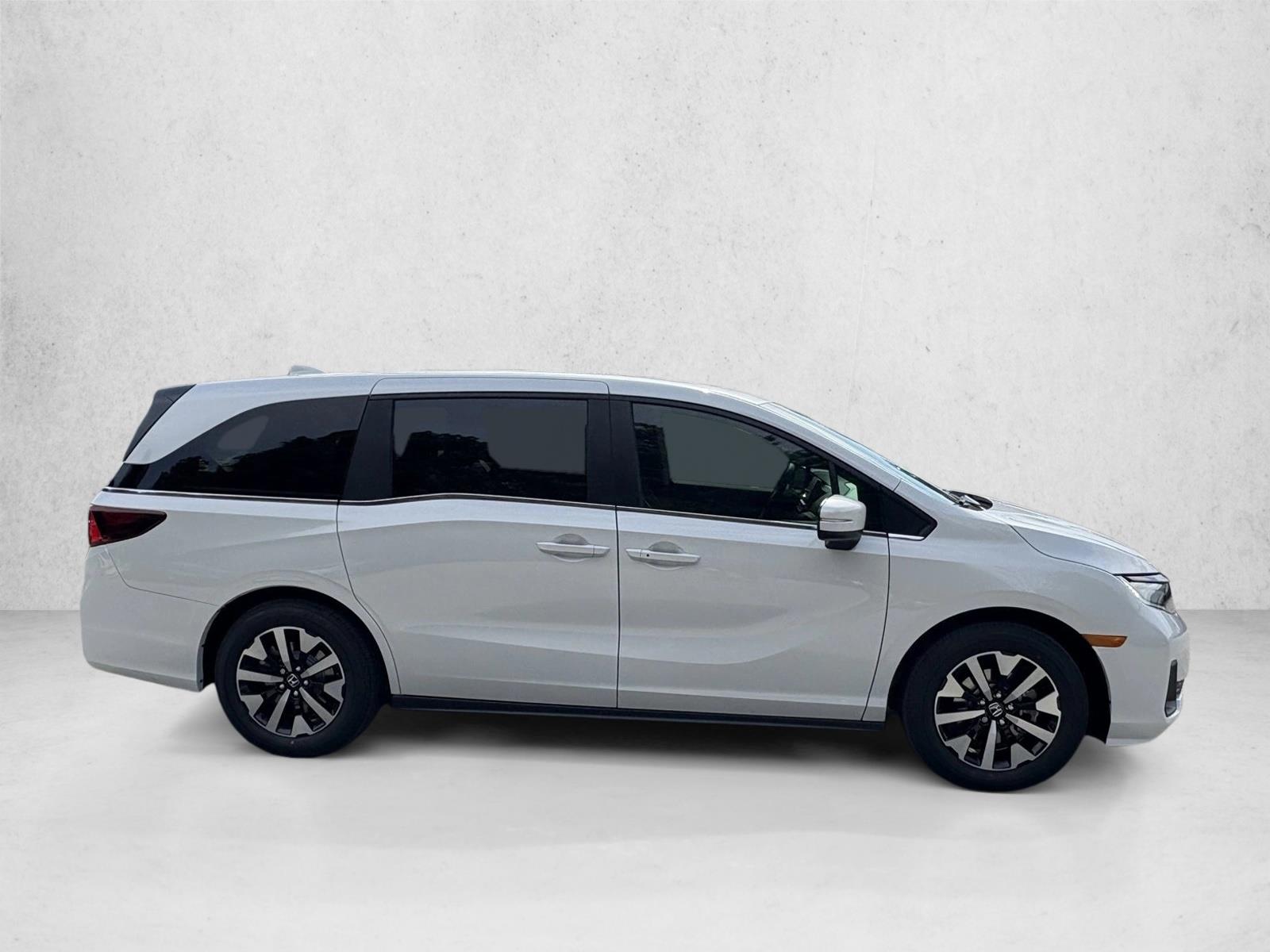 2026 Honda Odyssey EX-L photo 4