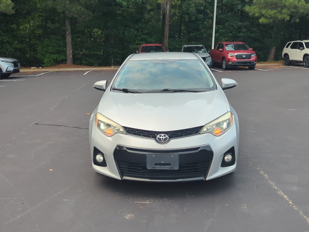 Used 2015 Toyota Corolla LE Sedan