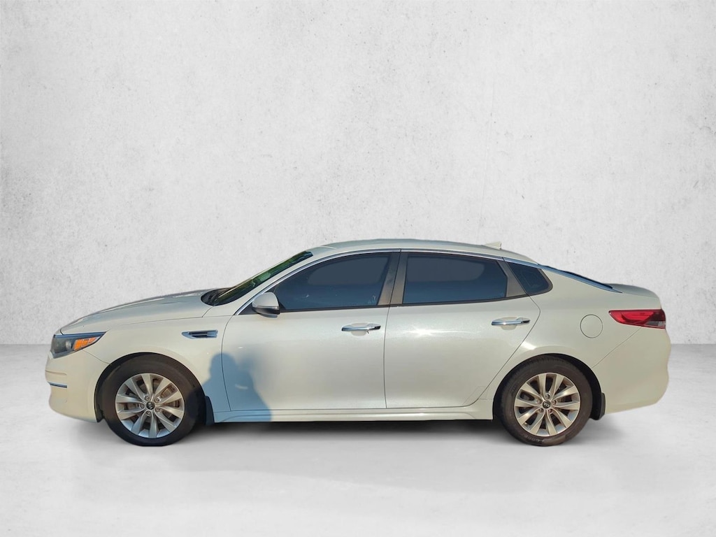 Used 2018 Kia Optima LX Sedan
