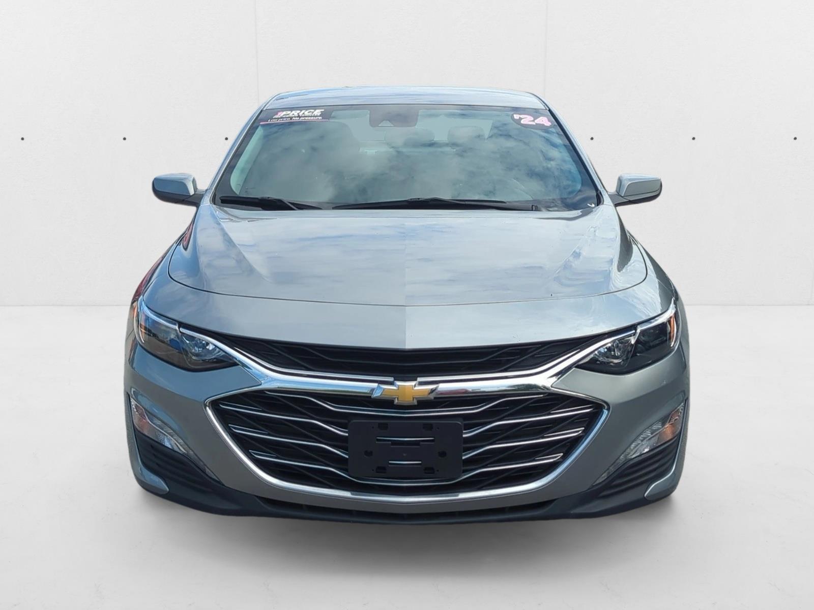 2024 Chevrolet Malibu 1LT photo 2