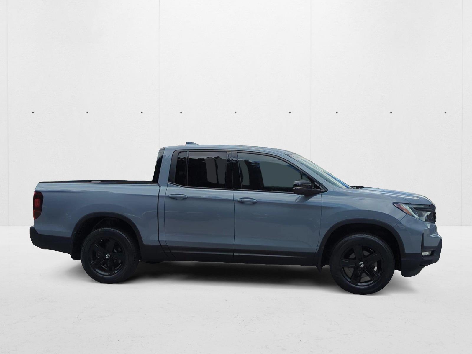 2023 Honda Ridgeline Black Edition photo 4