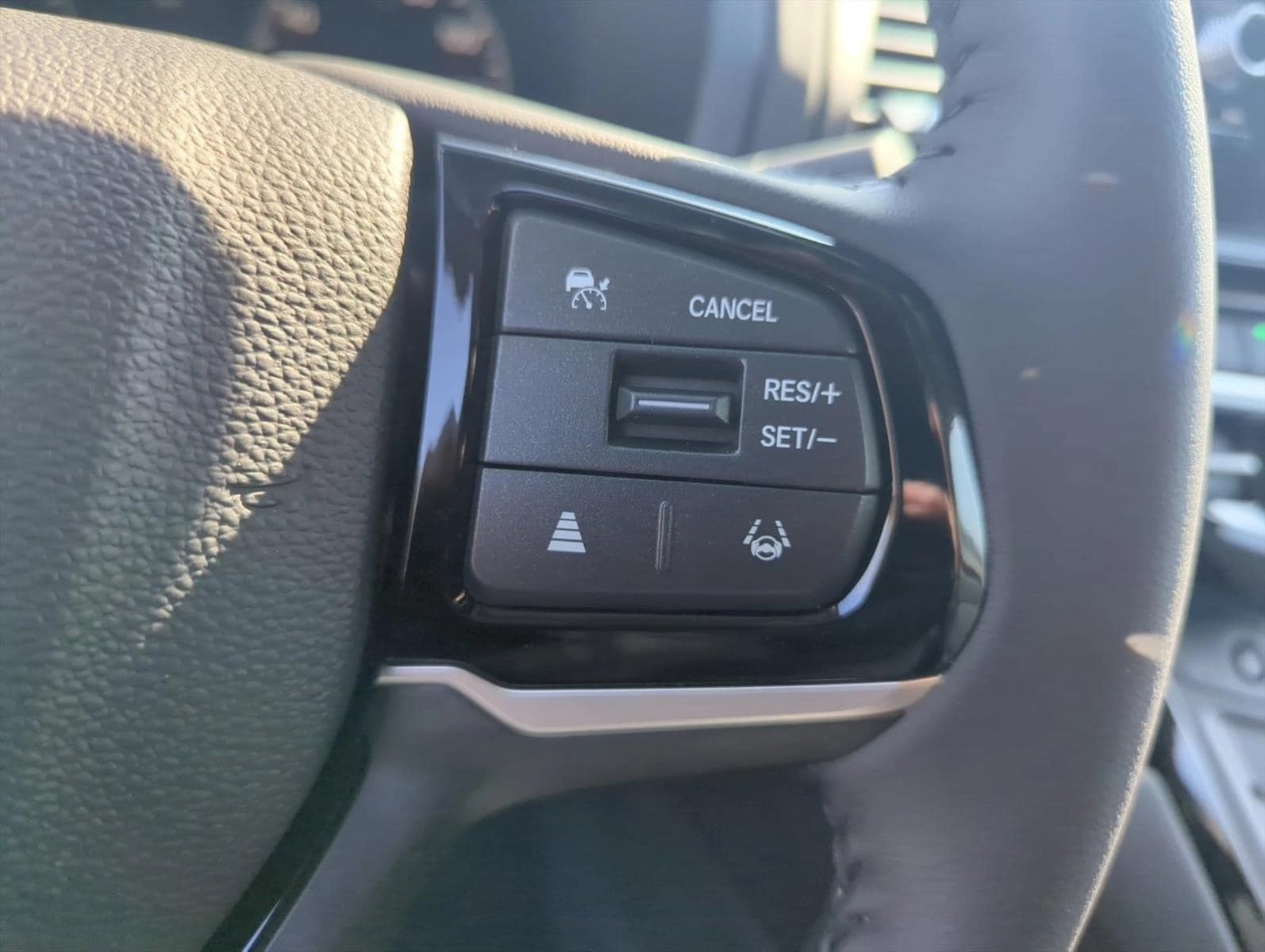 2026 Honda Odyssey Touring - Photo 14
