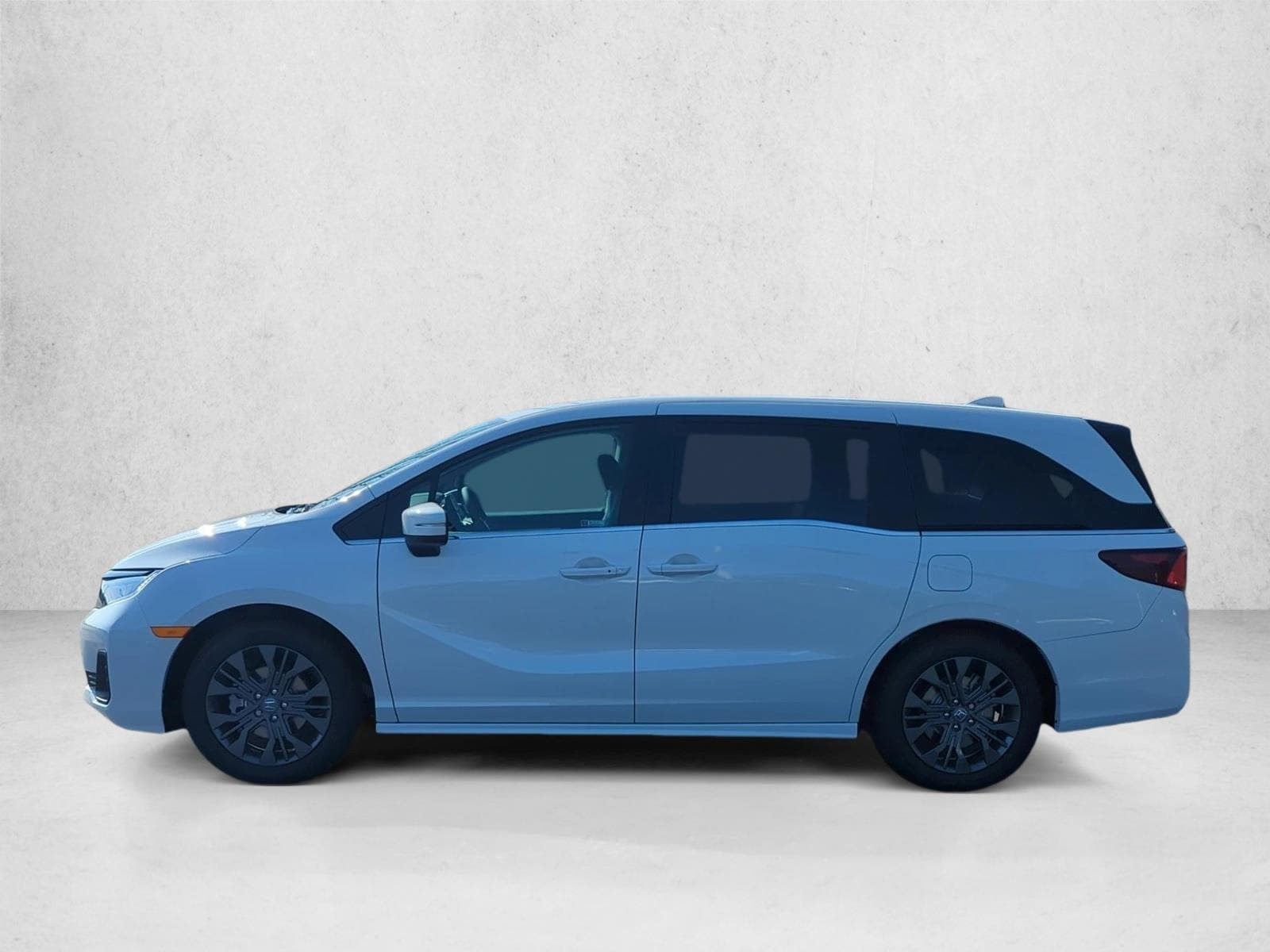2026 Honda Odyssey Touring - Photo 5