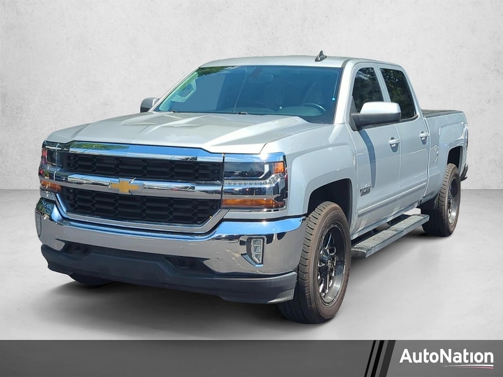 Used 2017 Chevrolet Silverado 1500 LT w/1LT Truck Crew Cab