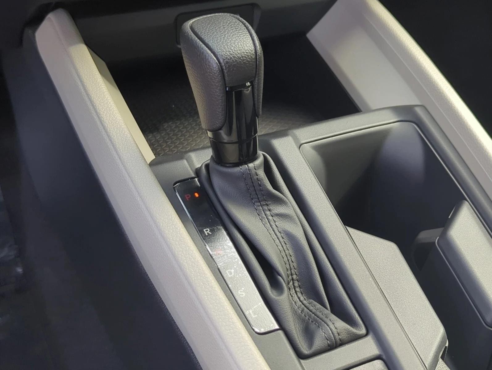 2025 Honda Accord SE - Photo 15