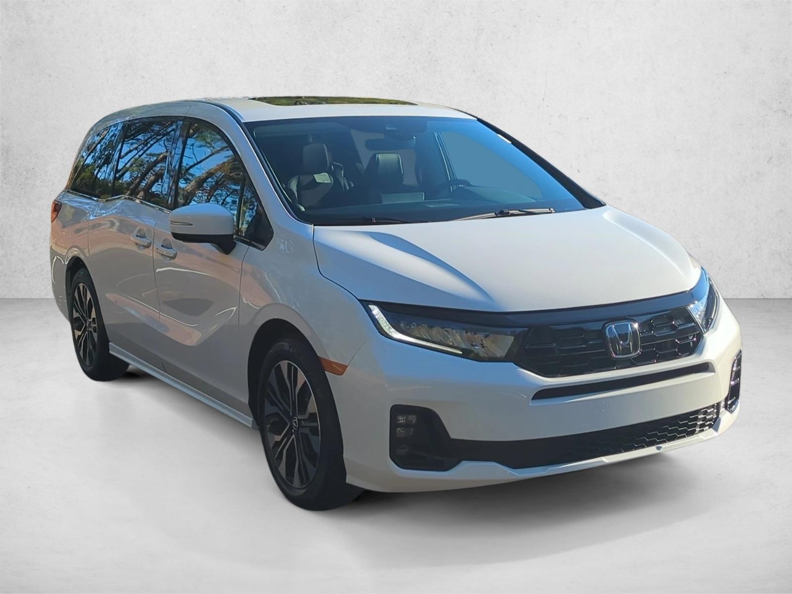 2026 Honda Odyssey Elite photo 3