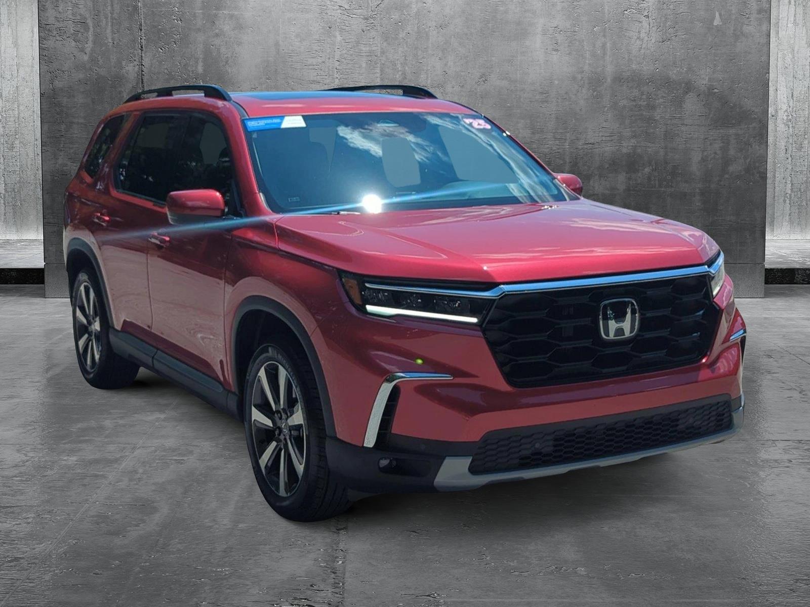 2025 Honda Pilot Touring photo 3