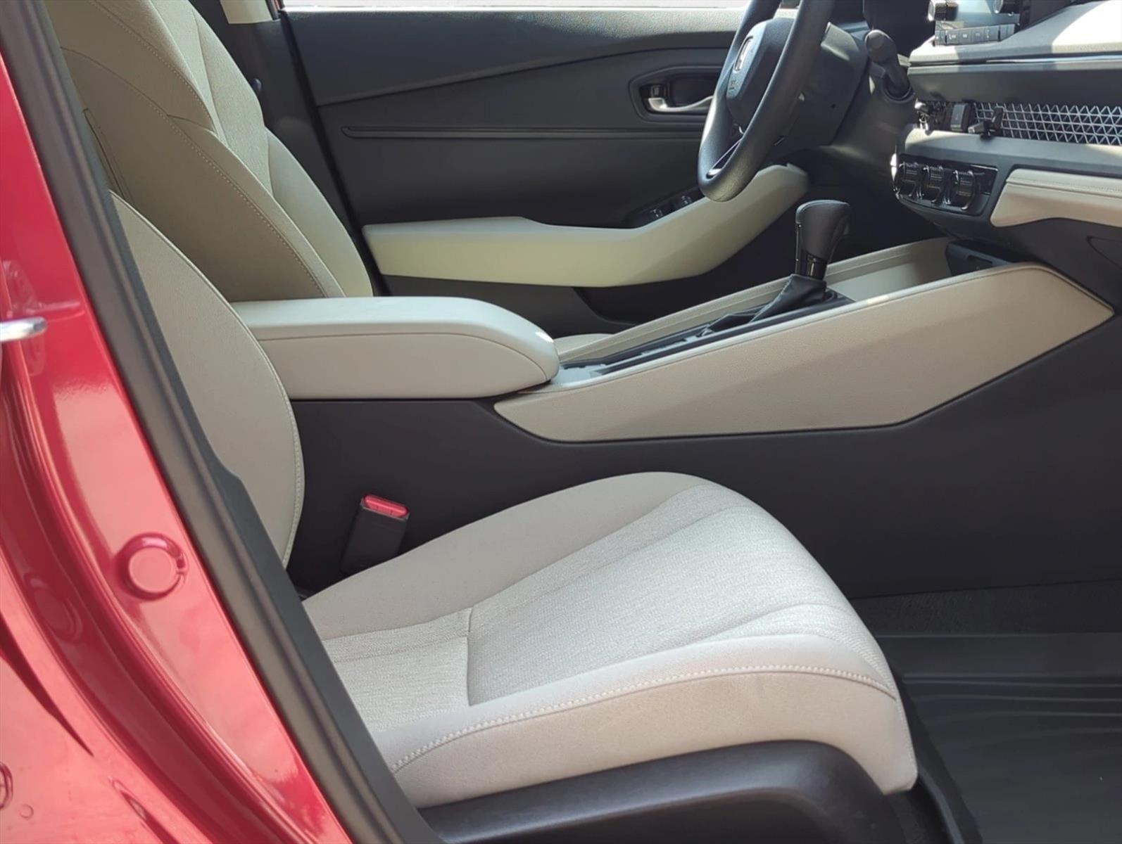 2025 Honda Accord SE - Photo 18