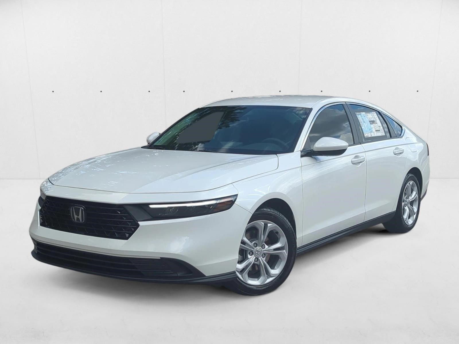 2025 Honda Accord LX's photo