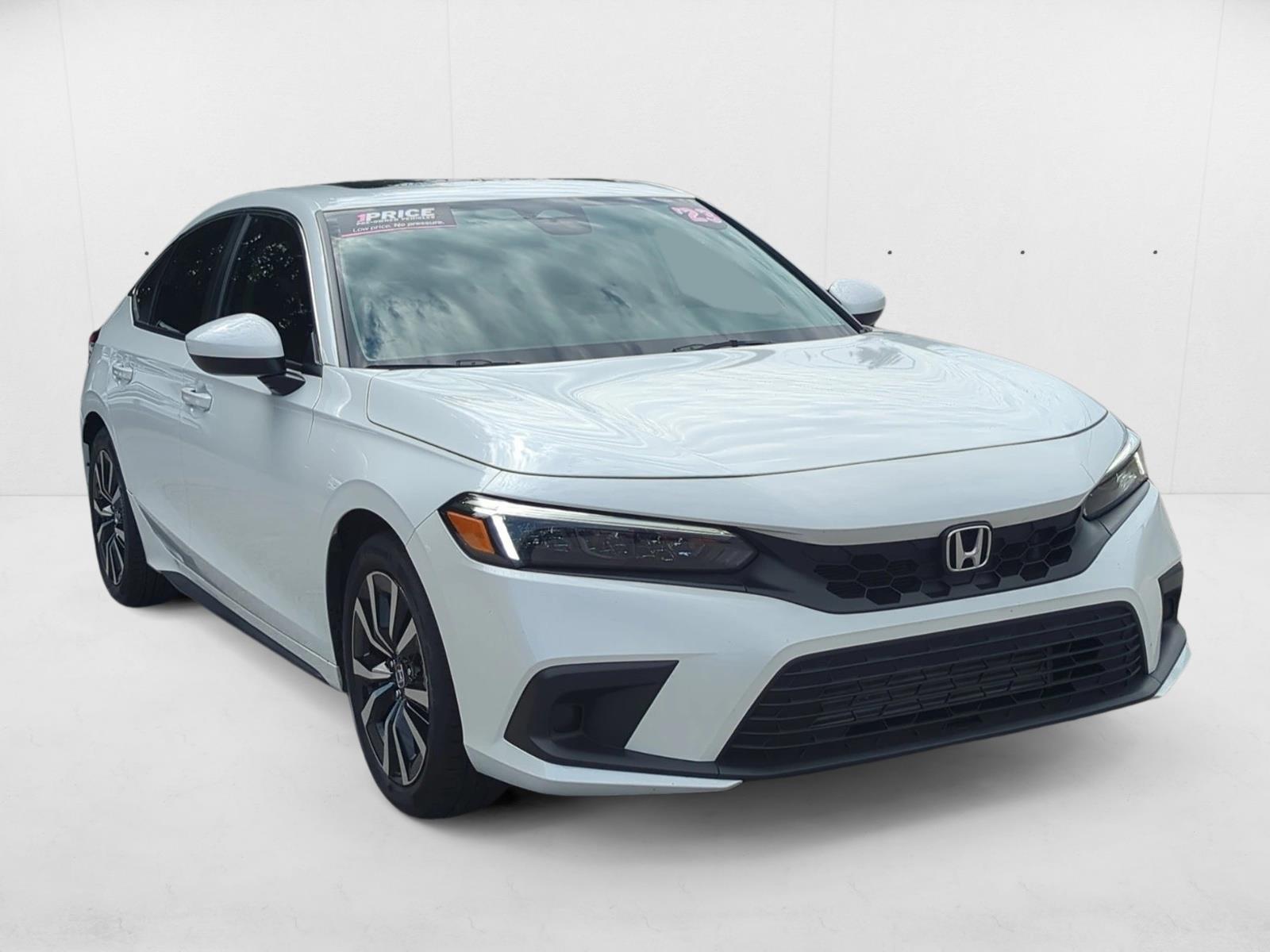 2024 Honda Civic EX-L Hatchback photo 3