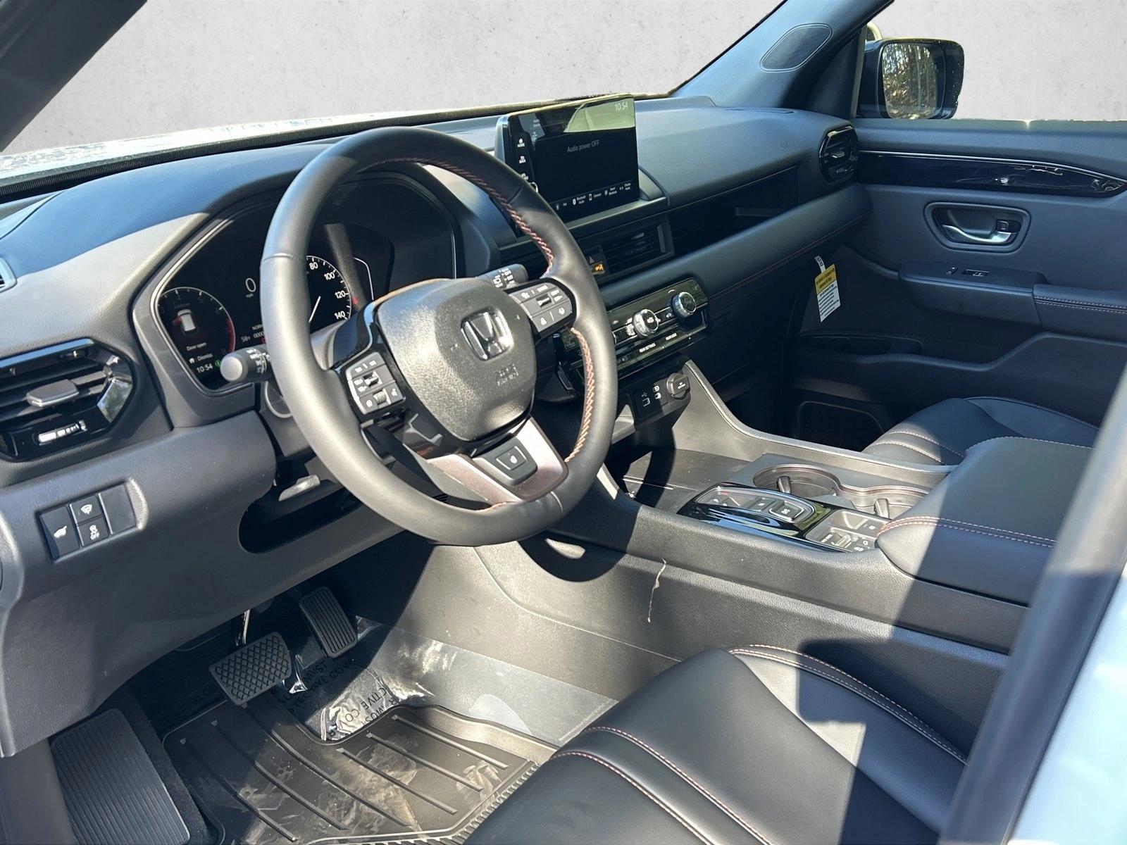 2025 Honda Pilot TrailSport photo 2