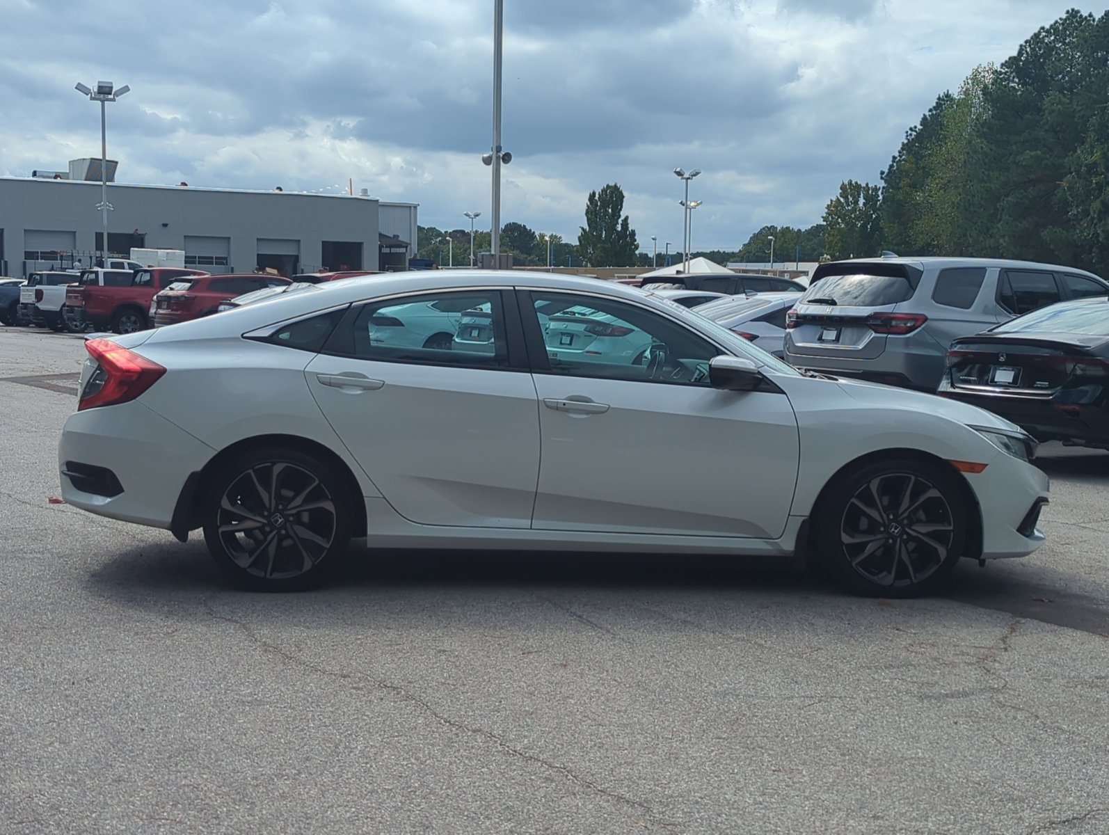 2020 Honda Civic Sport photo 4