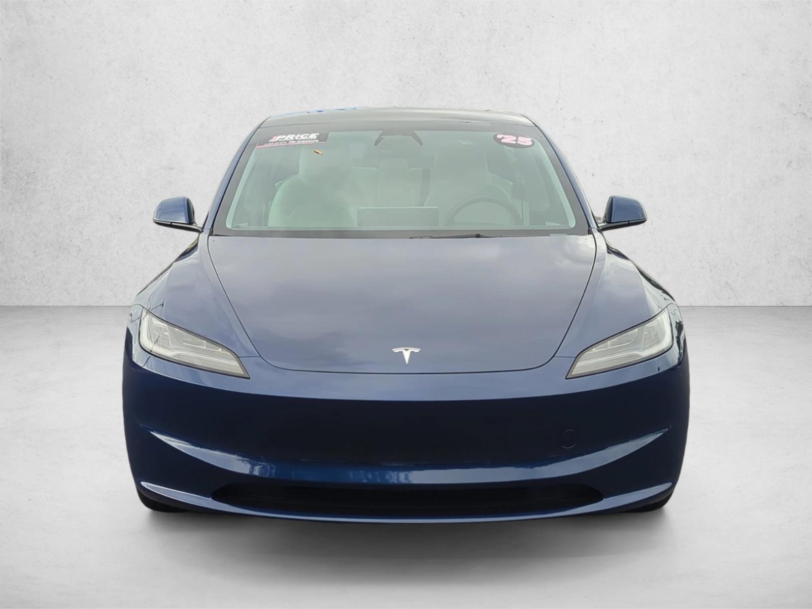 2025 Tesla Model 3 Long Range photo 2