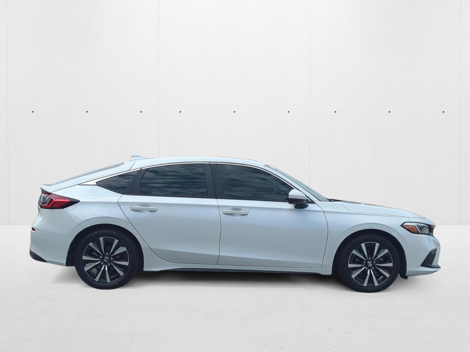 2024 Honda Civic EX-L Hatchback photo 4