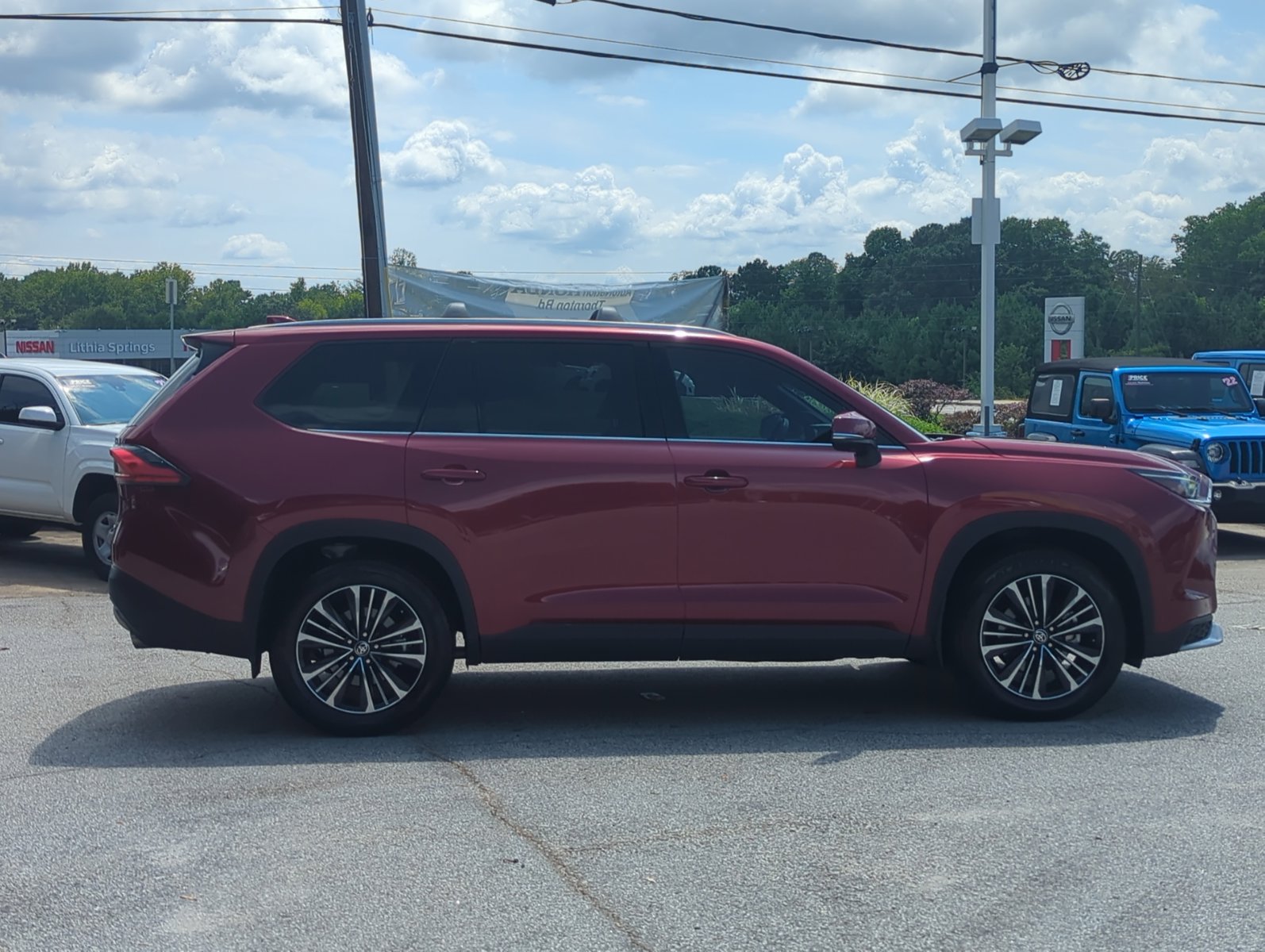 2024 Toyota Highlander Hybrid Platinum photo 4
