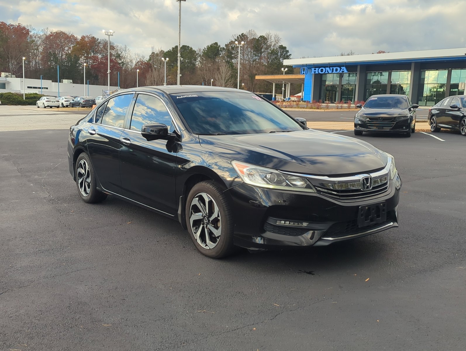 2017 Honda Accord EX photo 2