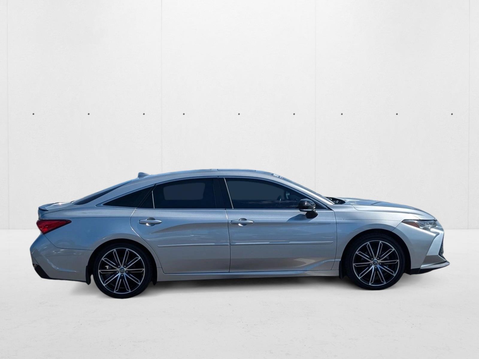2020 Toyota Avalon Touring photo 4