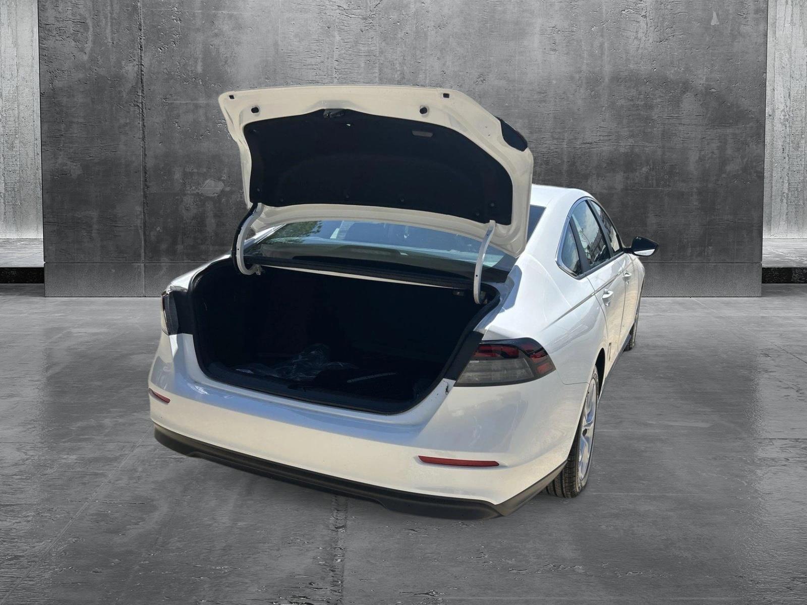 2025 Honda Accord LX photo 2