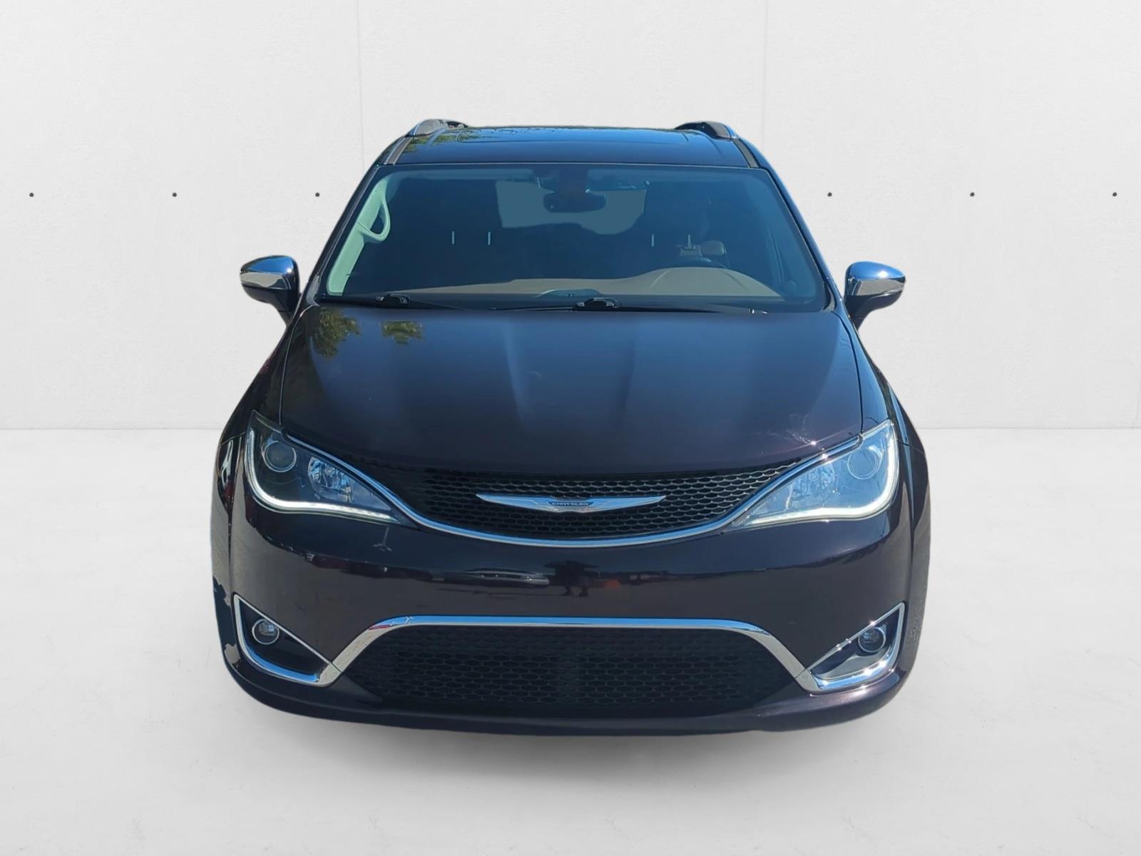 2017 Chrysler Pacifica Limited photo 2