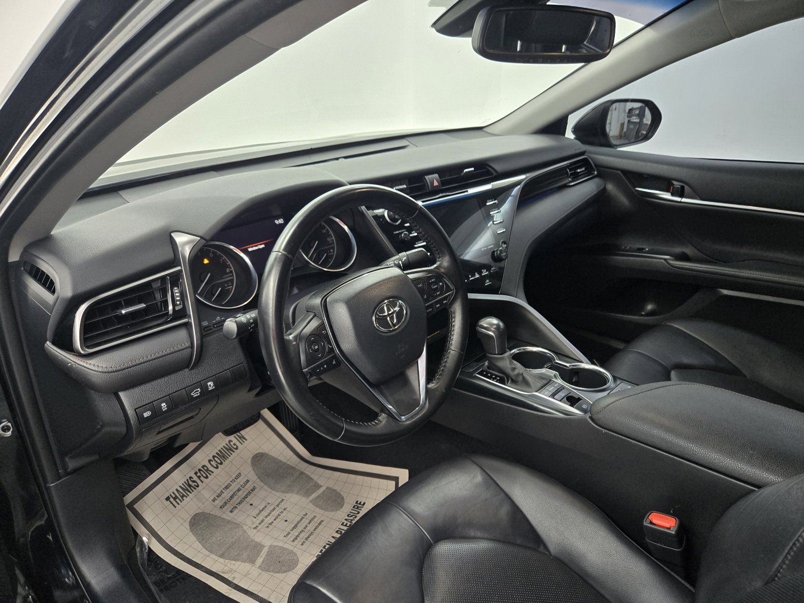 2020 Toyota Camry XLE photo 4