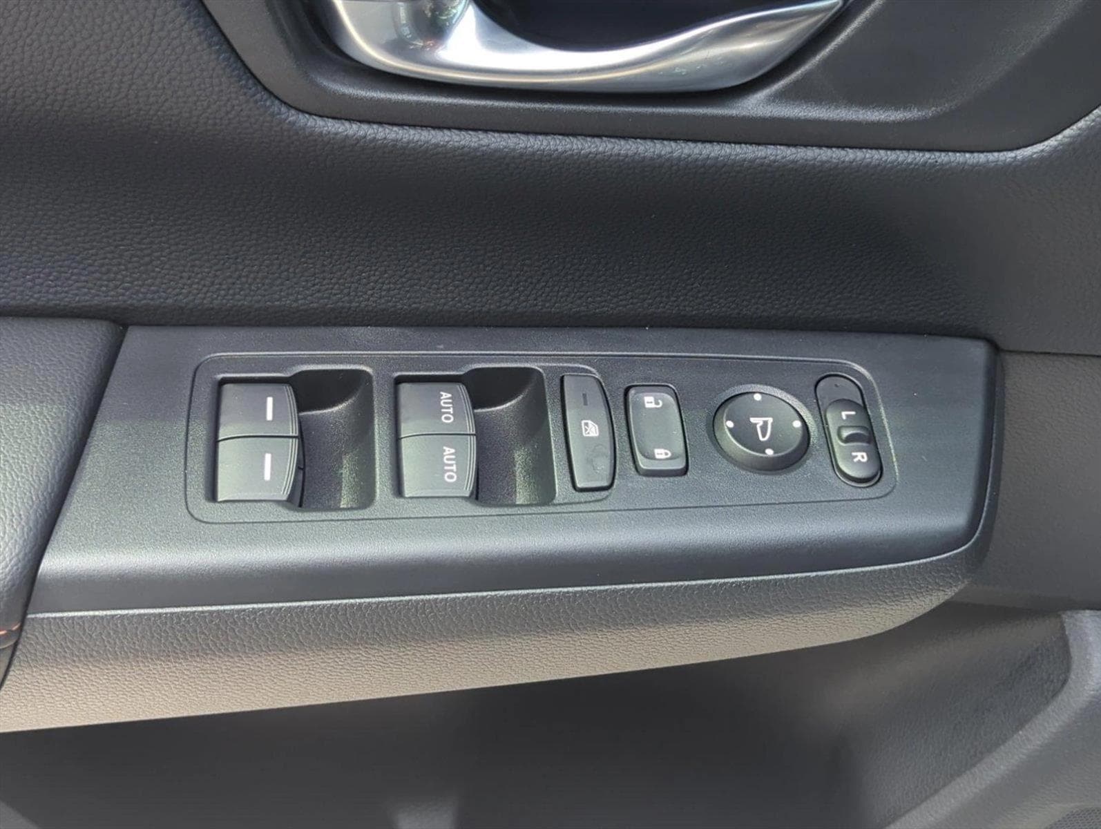 2026 Honda CR-V TrailSport - Photo 11