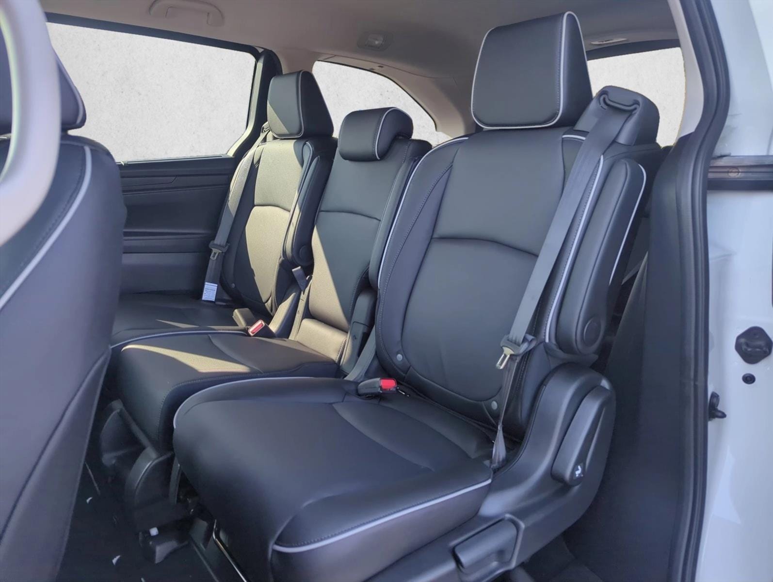 2026 Honda Odyssey Touring - Photo 20