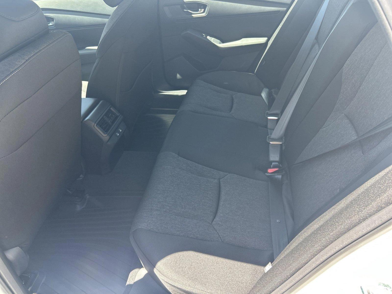 2025 Honda Accord LX photo 4