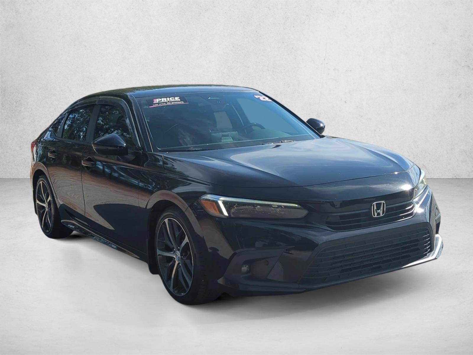 2022 Honda Civic Touring photo 3