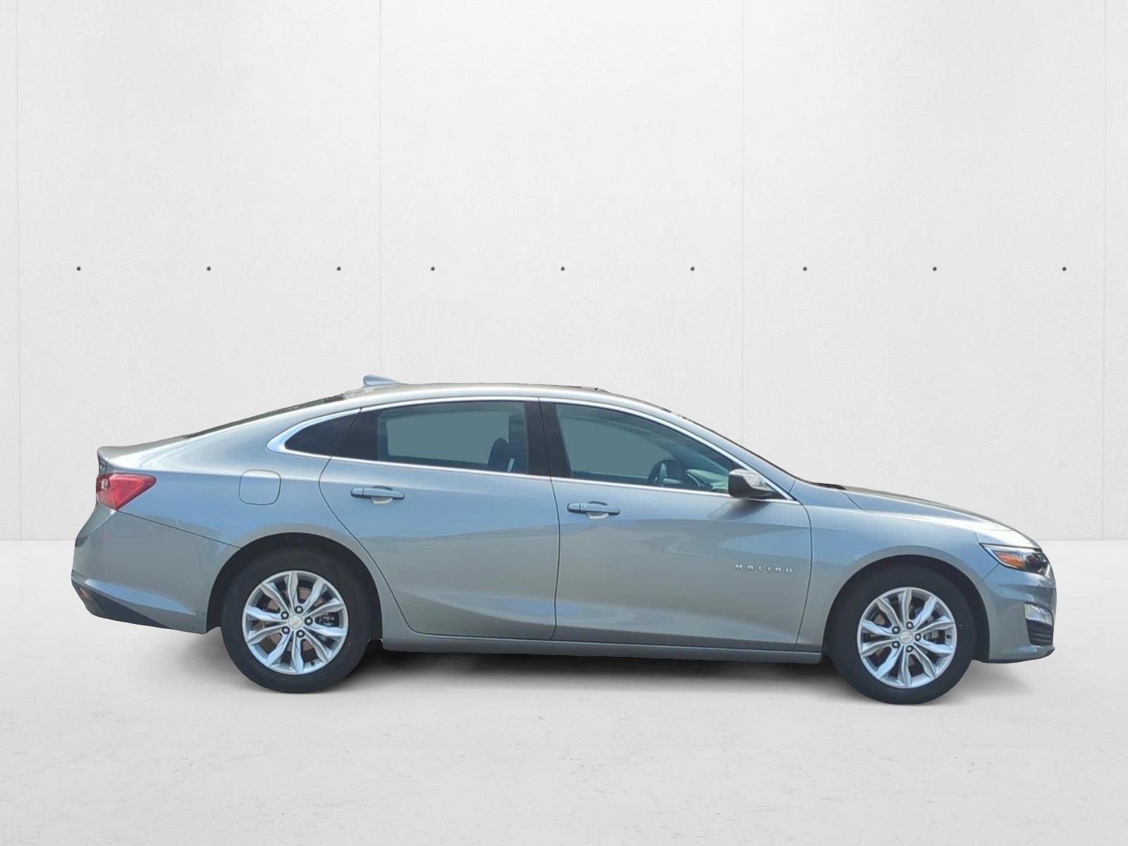 2024 Chevrolet Malibu 1LT photo 4