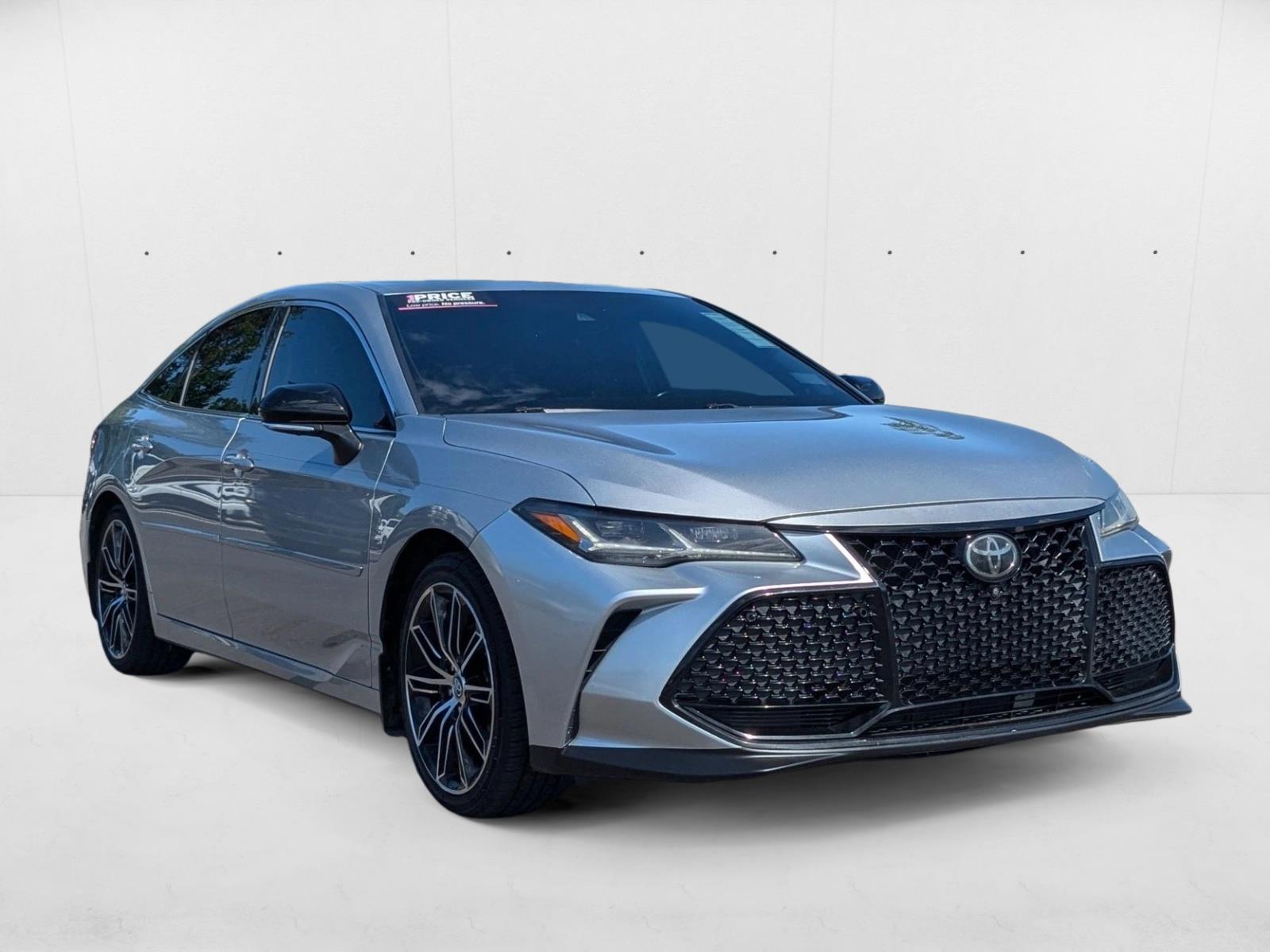 2020 Toyota Avalon Touring photo 3