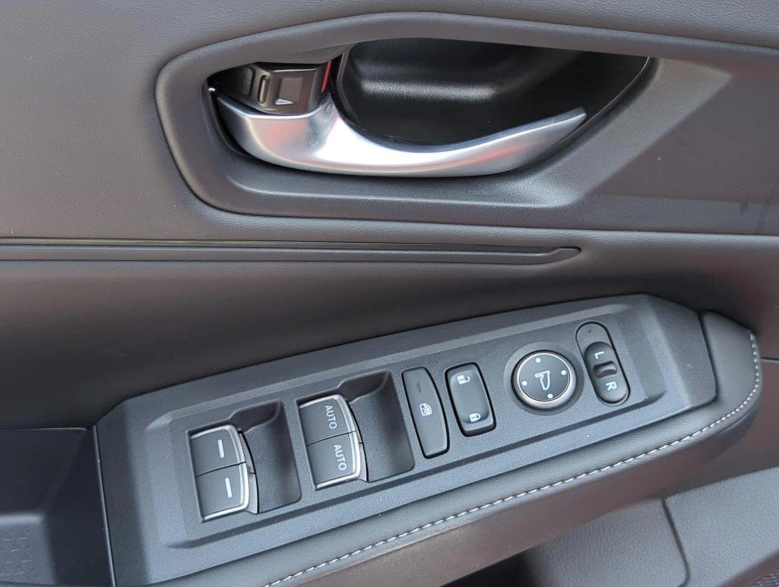 2025 Honda Accord Hybrid Sport - Photo 11